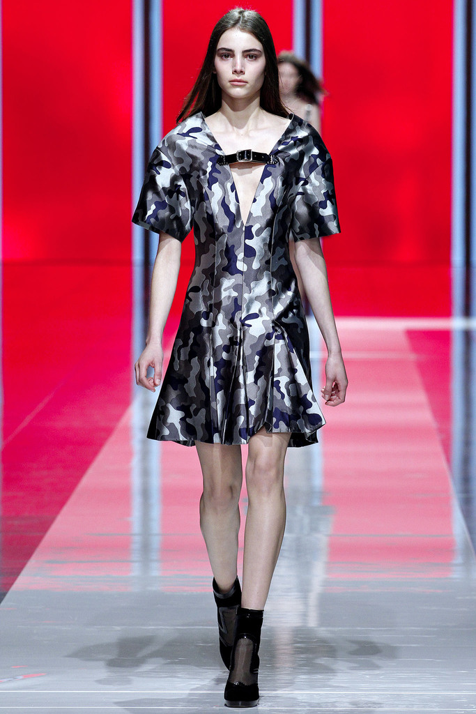 Christopher Kane 2013ﶬŮװϵУ׶ʱװܣͼƬ