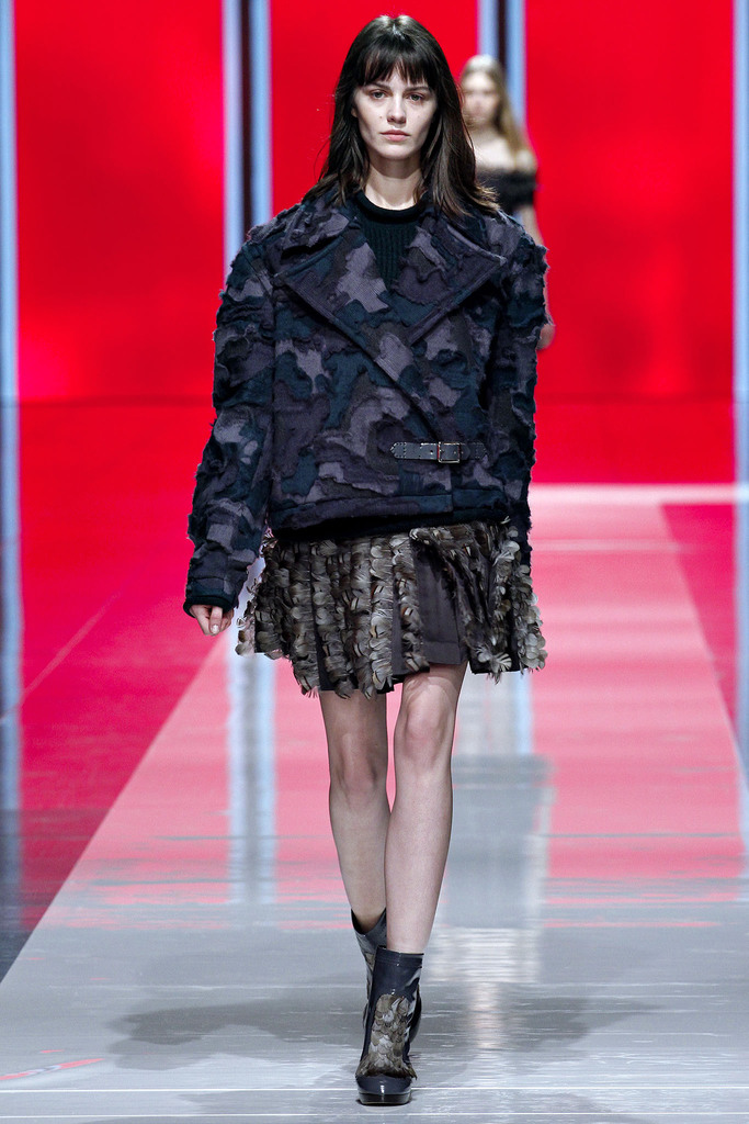 Christopher Kane 2013ﶬŮװϵУ׶ʱװܣͼƬ