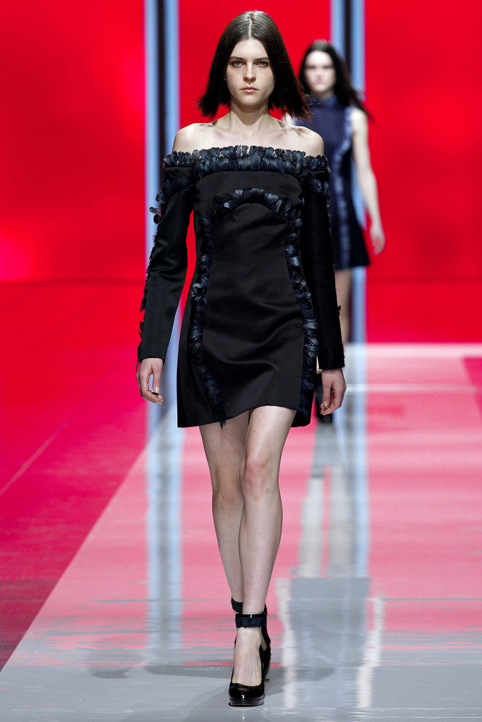 Christopher Kane 2013ﶬŮװϵУ׶ʱװܣͼƬ