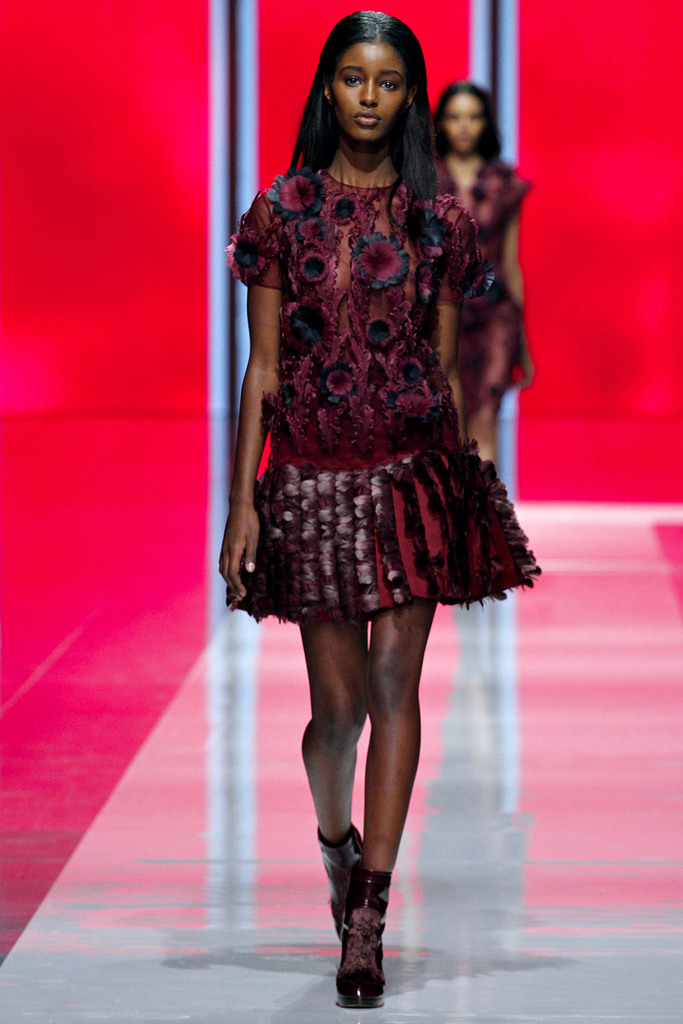 Christopher Kane 2013ﶬŮװϵУ׶ʱװܣͼƬ