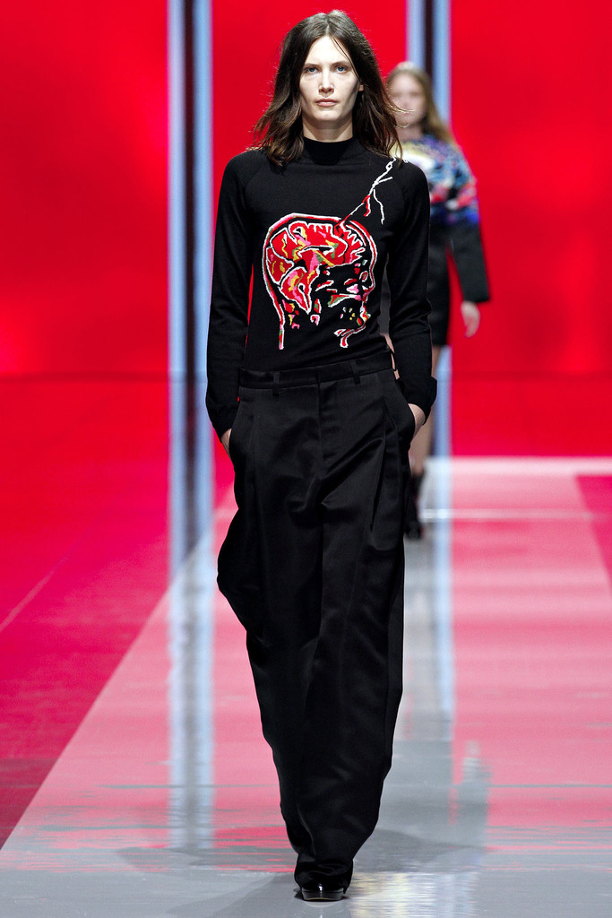 Christopher Kane 2013ﶬŮװϵУ׶ʱװܣͼƬ