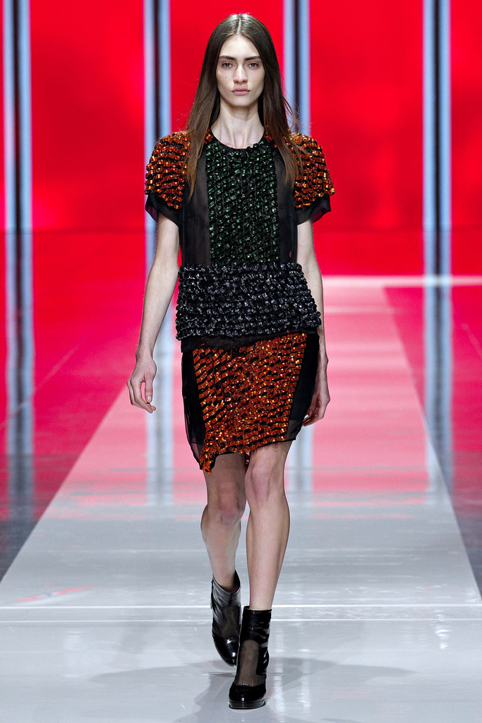 Christopher Kane 2013ﶬŮװϵУ׶ʱװܣͼƬ