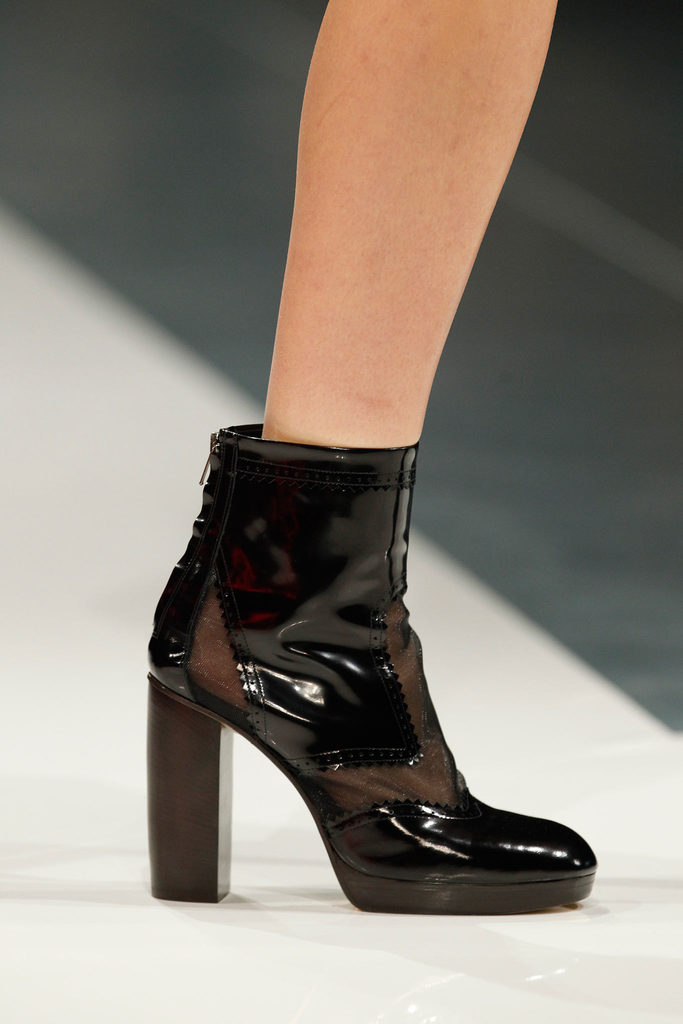 Christopher Kane 2013ﶬŮװϵУ׶ʱװܣͼƬ