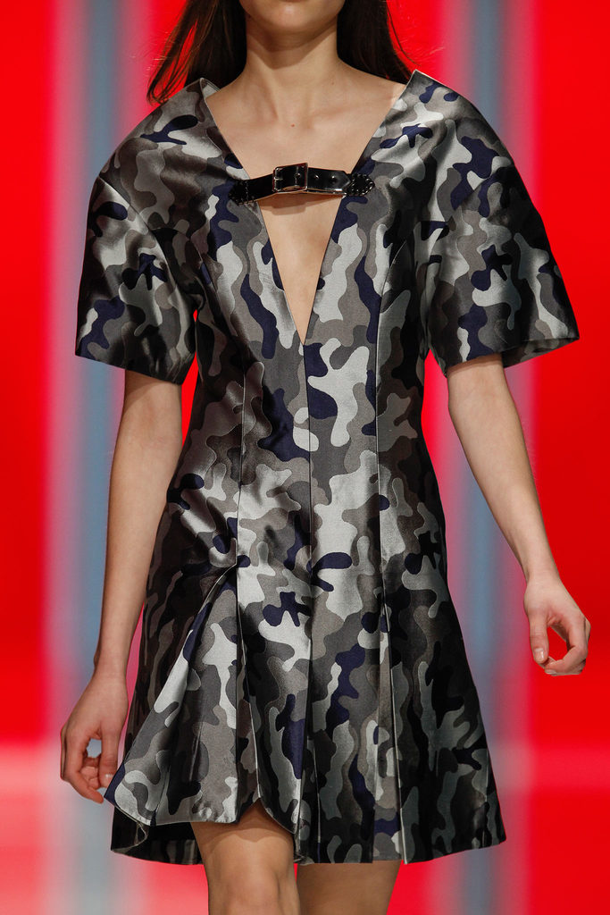 Christopher Kane 2013ﶬŮװϵУ׶ʱװܣͼƬ