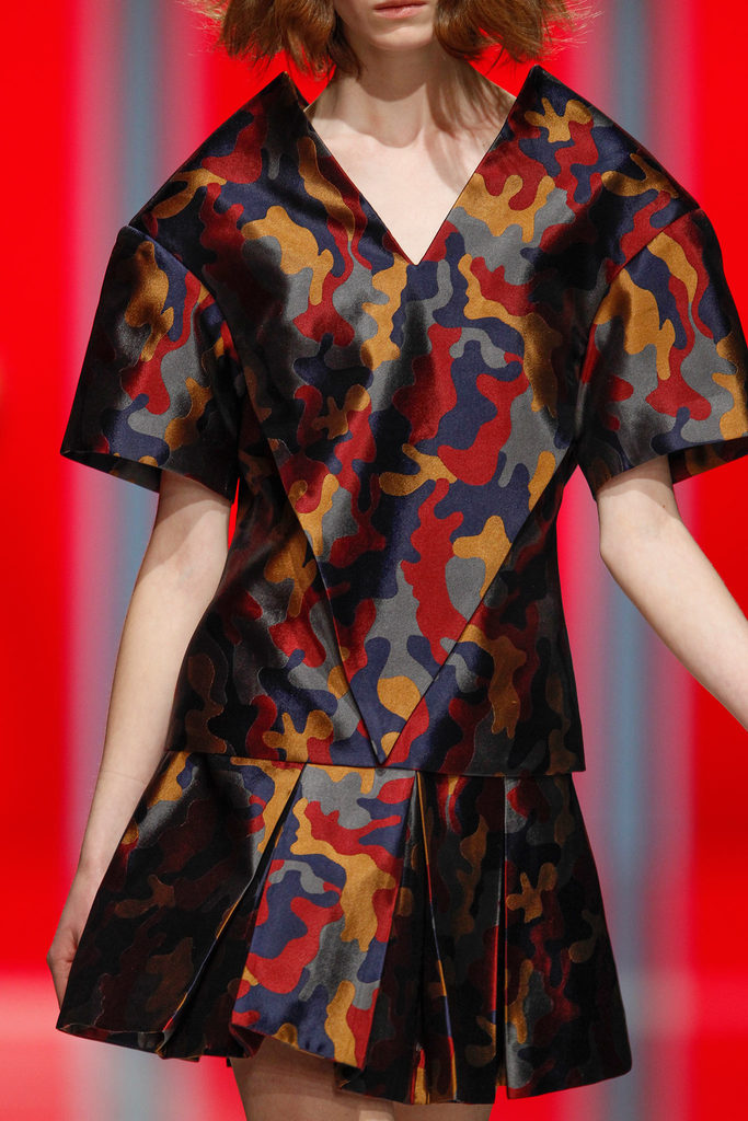 Christopher Kane 2013ﶬŮװϵУ׶ʱװܣͼƬ