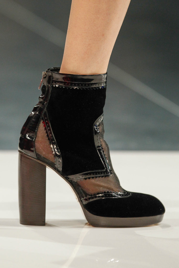 Christopher Kane 2013ﶬŮװϵУ׶ʱװܣͼƬ