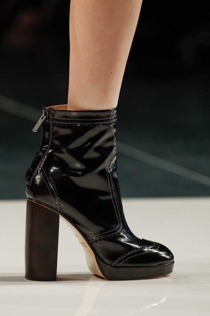 Christopher Kane 2013ﶬŮװϵУ׶ʱװܣͼƬ