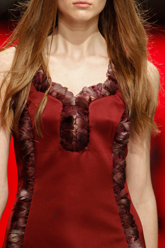 Christopher Kane 2013ﶬŮװϵУ׶ʱװܣͼƬ