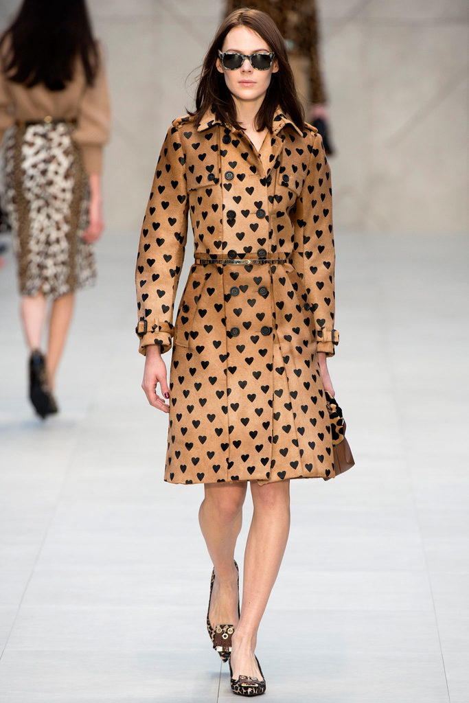 Burberry Prorsum 2013ﶬŮװϵУ׶ʱװܣͼƬ