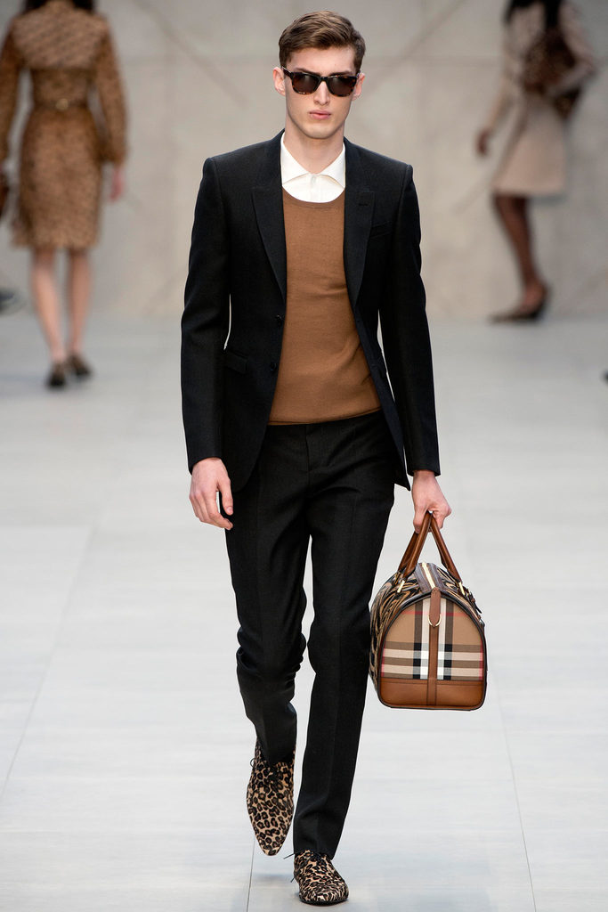 Burberry Prorsum 2013ﶬŮװϵУ׶ʱװܣͼƬ