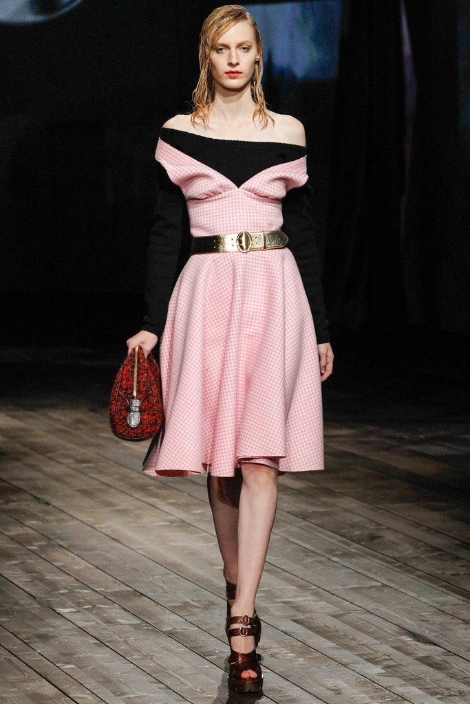 Prada 2013ﶬŮװϵУʱװܣͼƬ