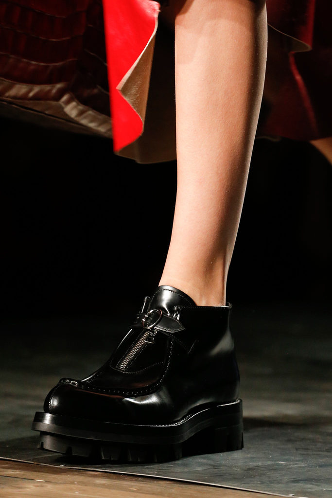Prada 2013ﶬŮbϵУmrbܣDƬ