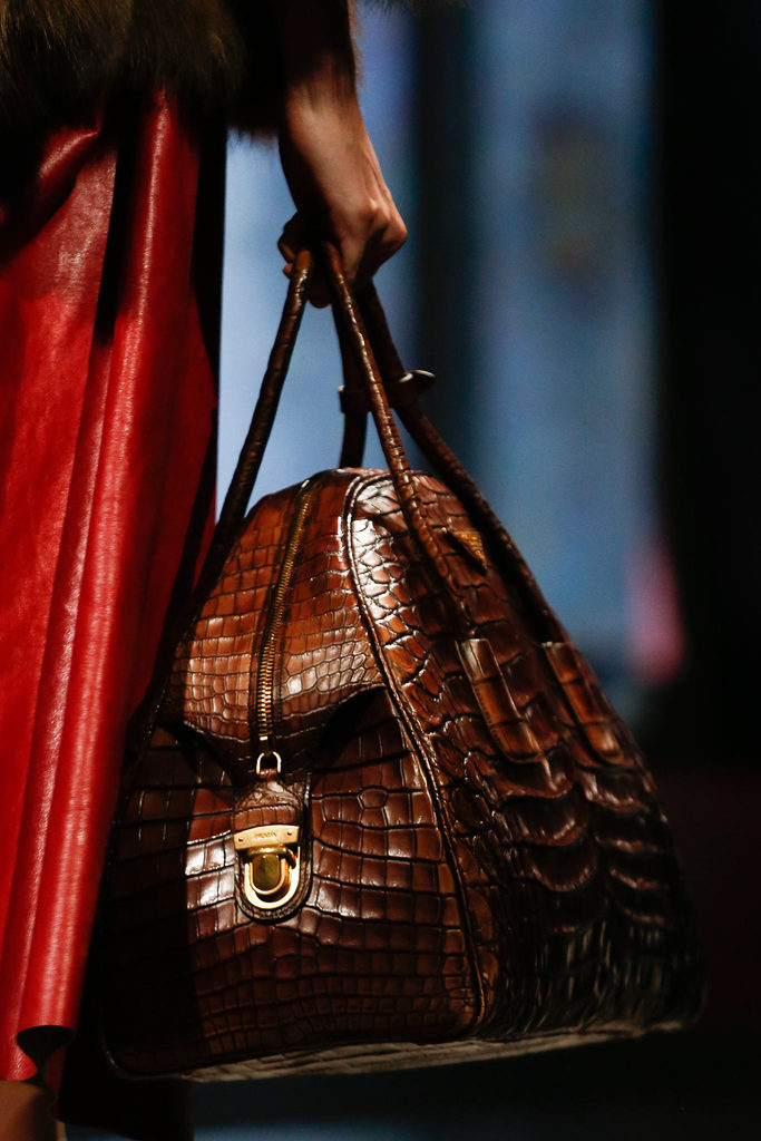 Prada 2013ﶬŮbϵУmr(sh)bܣDƬ