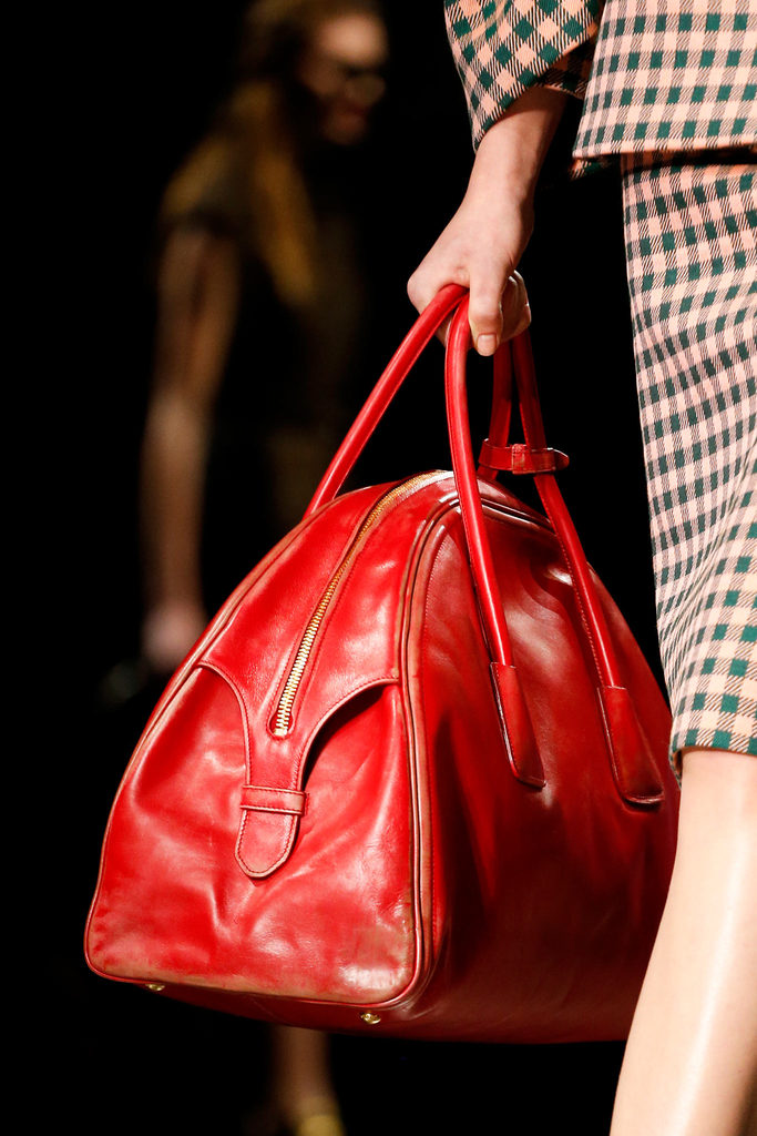 Prada 2013ﶬŮbϵУmrbܣDƬ