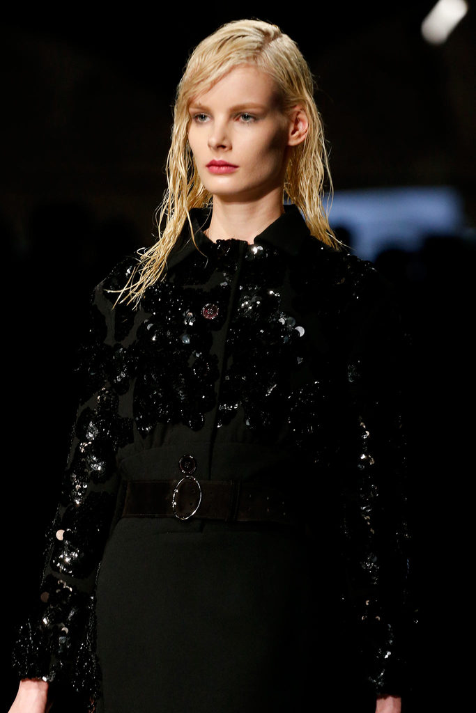 Prada 2013ﶬŮbϵУmr(sh)bܣDƬ