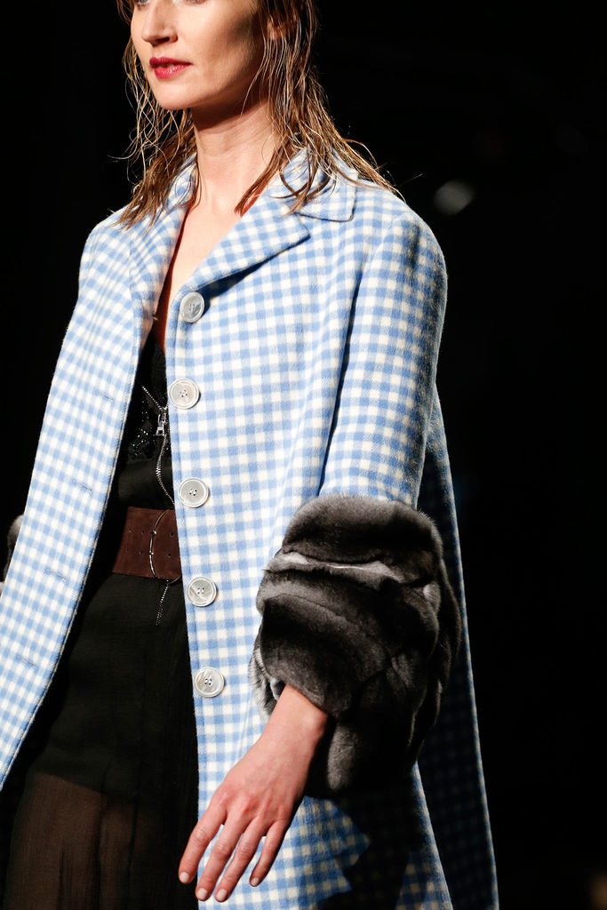 Prada 2013�ﶬŮװϵ�У�����ʱװ�ܣ�����ͼƬ