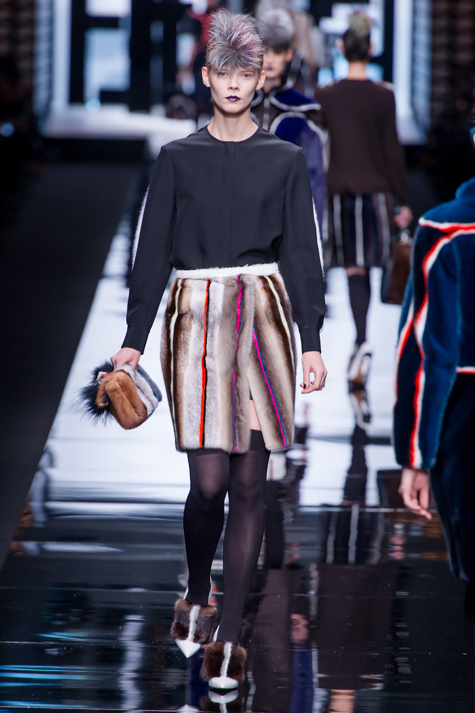 Fendi 2013ﶬŮװϵУʱװܣͼƬ