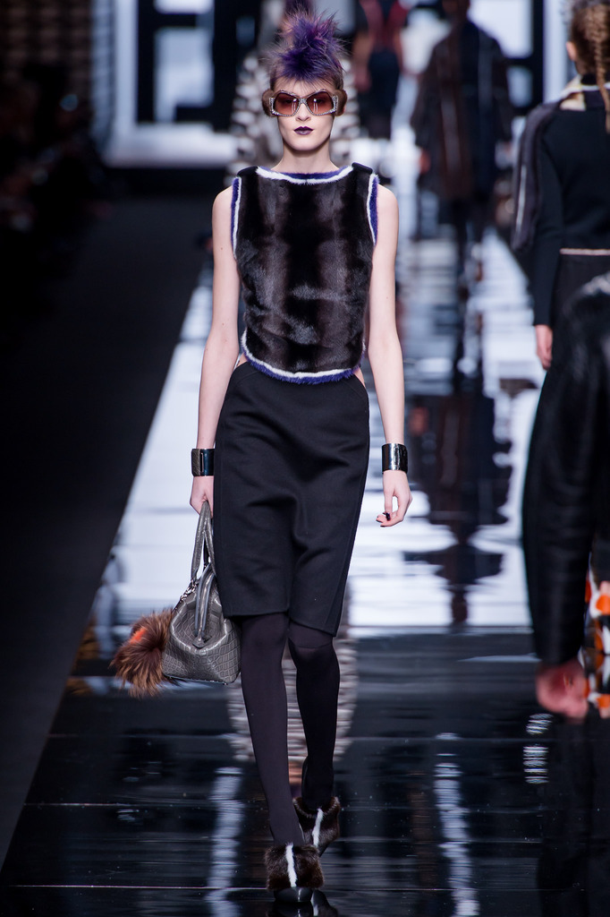 Fendi 2013ﶬŮװϵУʱװܣͼƬ