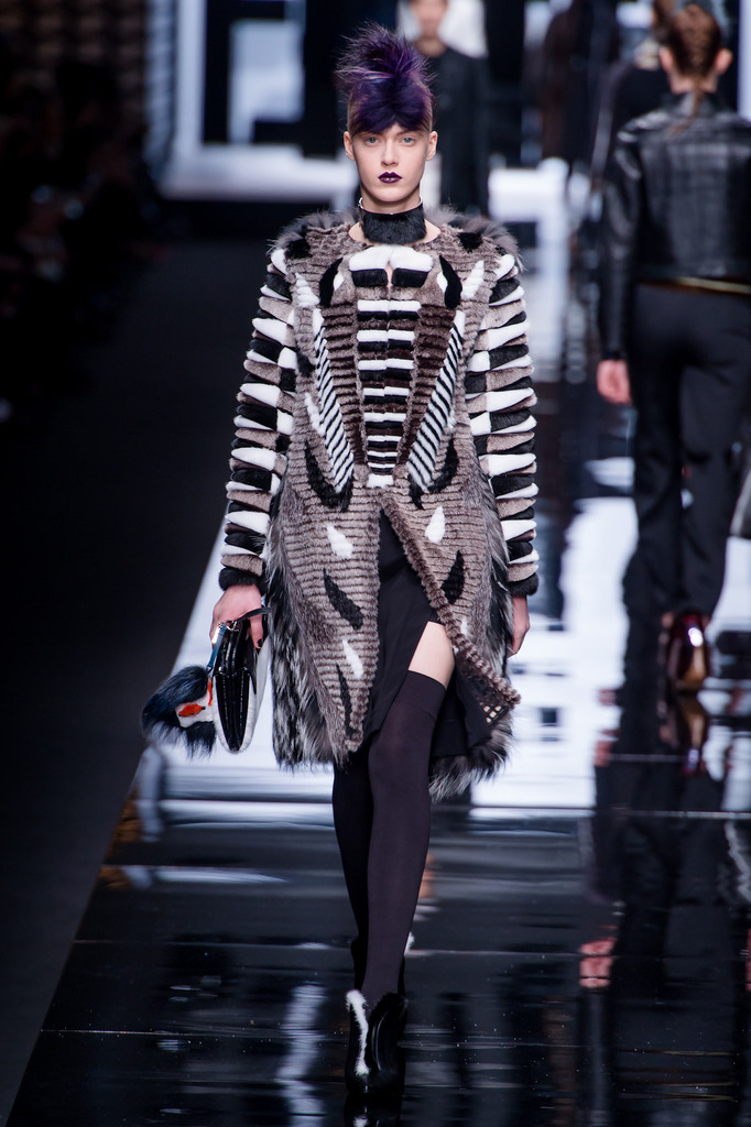 Fendi 2013ﶬŮװϵУʱװܣͼƬ