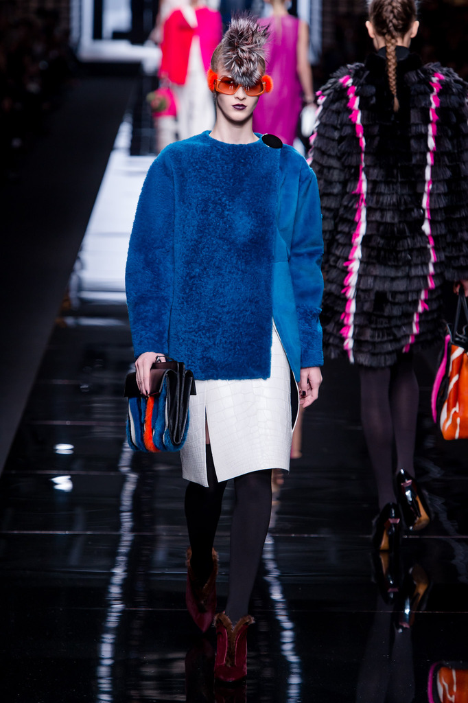 Fendi 2013ﶬŮbϵУmrbܣDƬ
