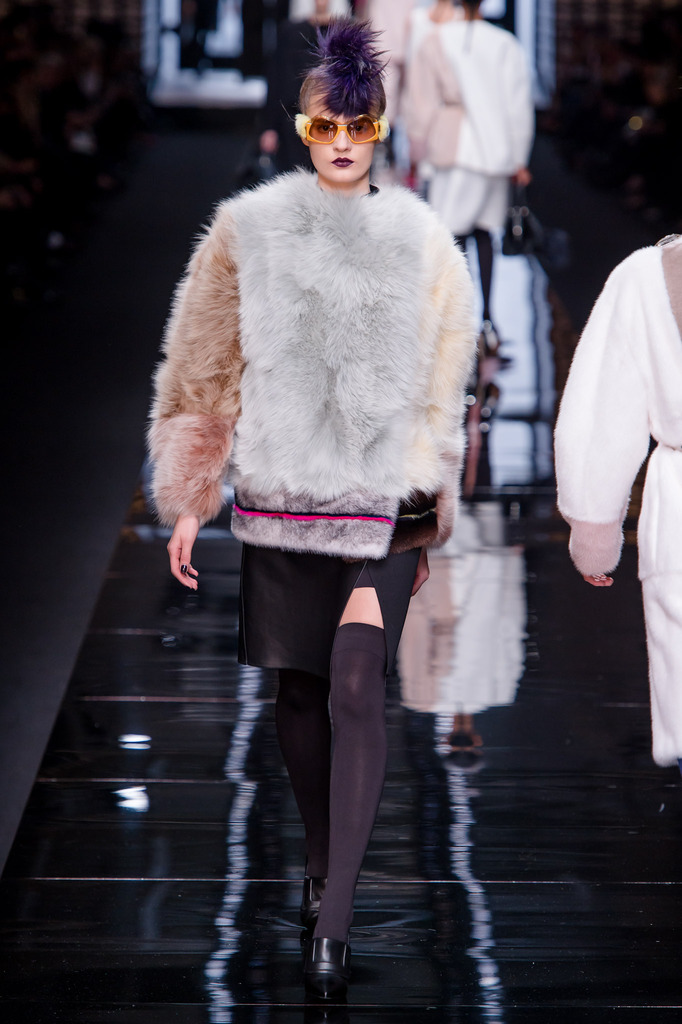 Fendi 2013ﶬŮbϵУmrbܣDƬ