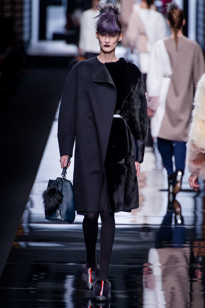 Fendi 2013ﶬŮbϵУmrbܣDƬ