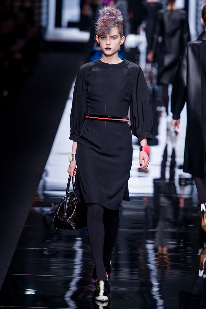 Fendi 2013ﶬŮbϵУmr(sh)bܣDƬ