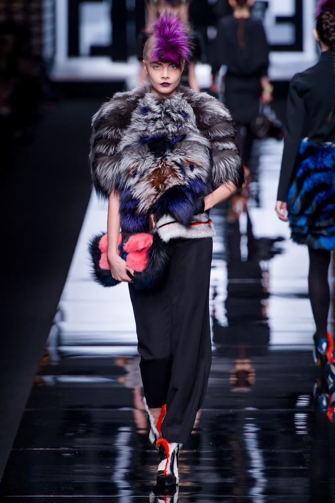 Fendi 2013ﶬŮbϵУmrbܣDƬ