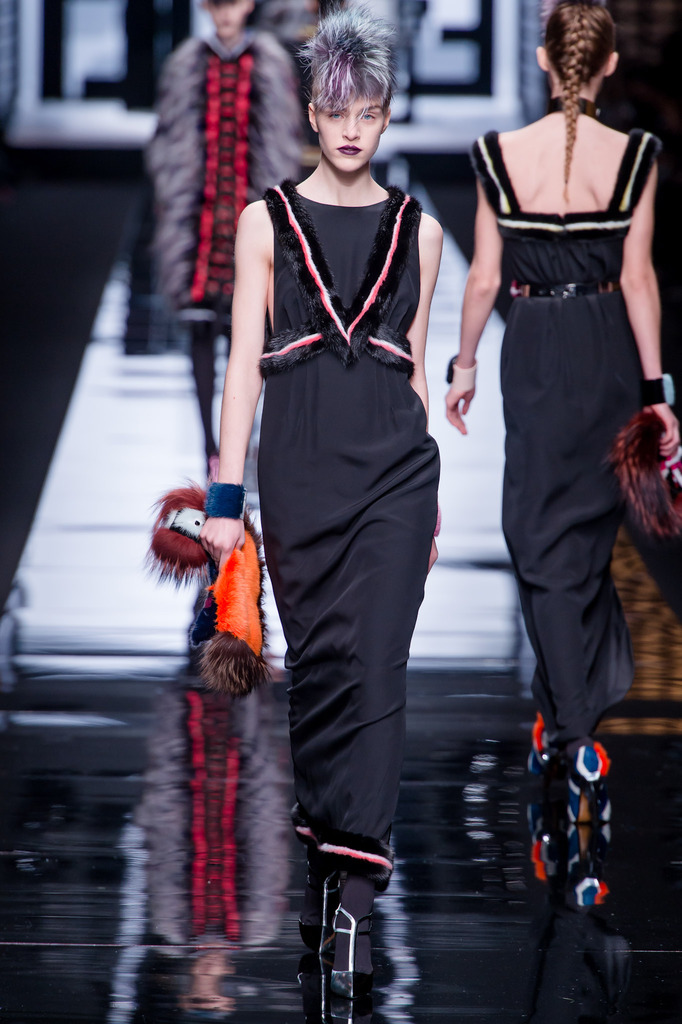 Fendi 2013ﶬŮbϵУmrbܣDƬ