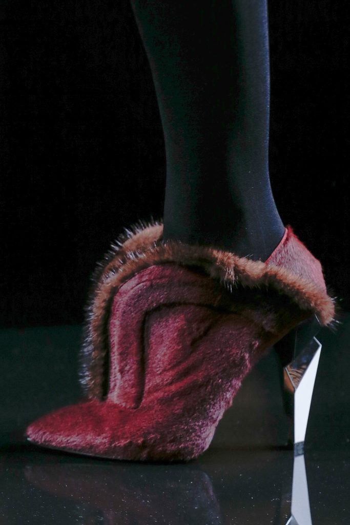 Fendi 2013ﶬŮbϵУmrbܣDƬ