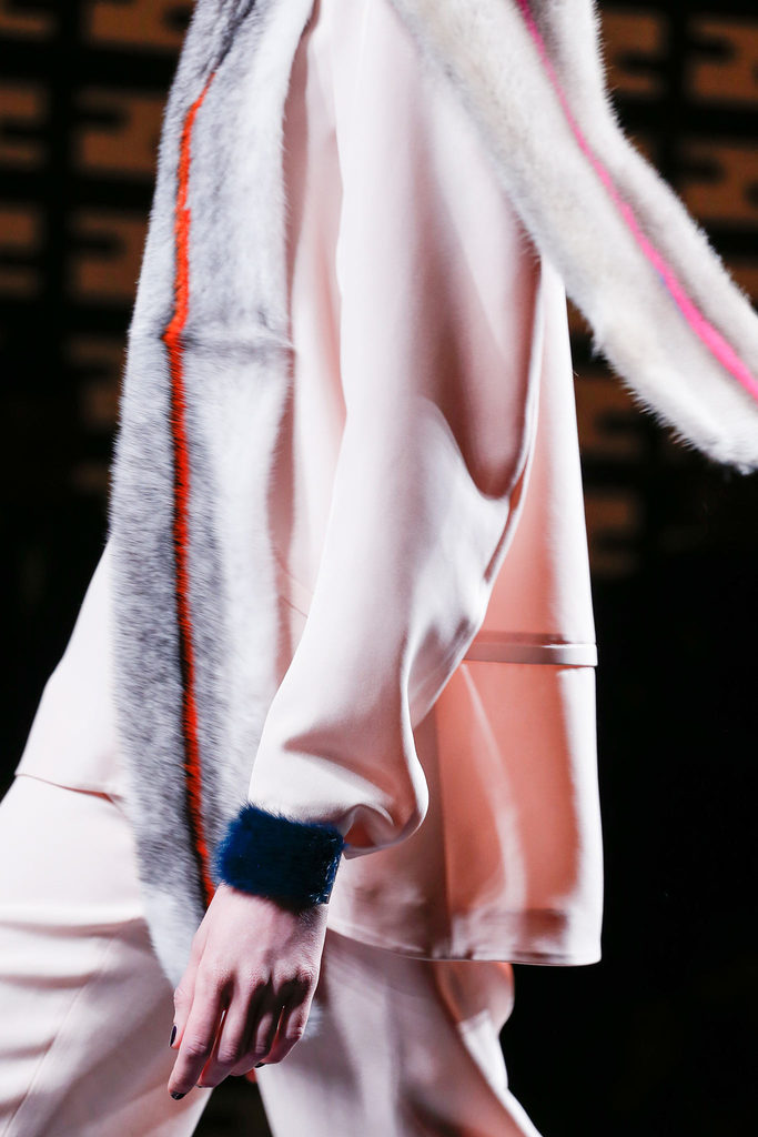 Fendi 2013ﶬŮbϵУmrbܣDƬ
