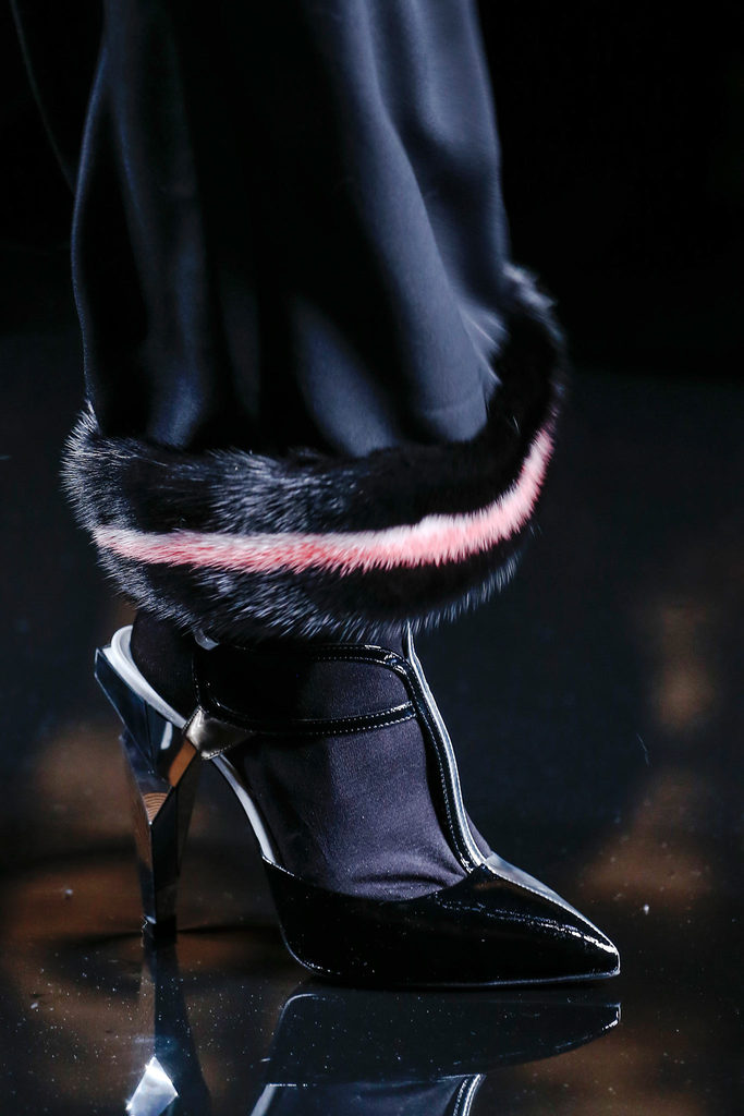 Fendi 2013ﶬŮbϵУmrbܣDƬ