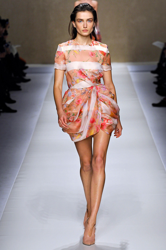 Blumarine 2013ﶬŮװϵУʱװܣͼƬ