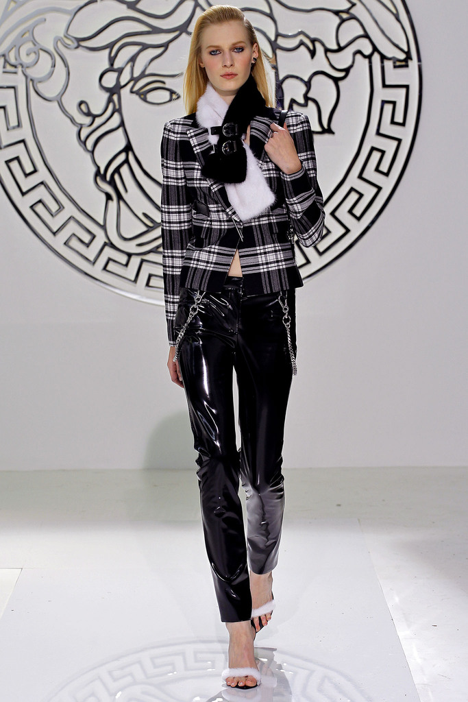 Versace 2013ﶬŮװϵУʱװܣͼƬ