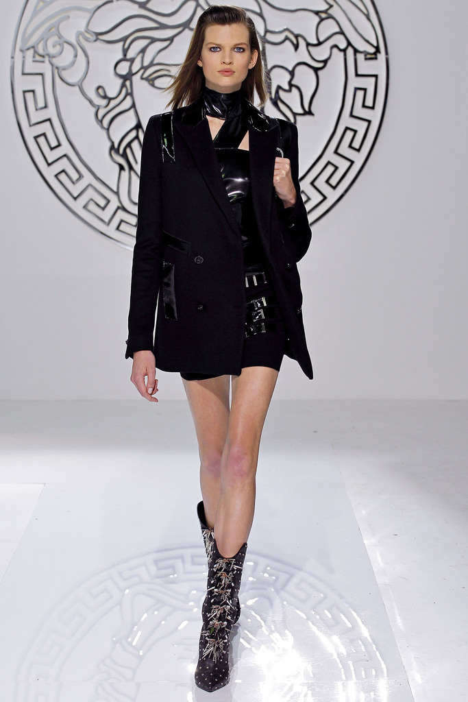 Versace 2013ﶬŮװϵУʱװܣͼƬ