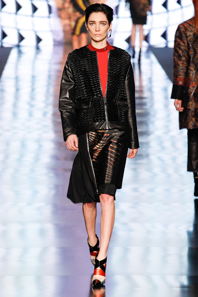 Etro 2013ﶬŮװϵУŮװܣͼƬ