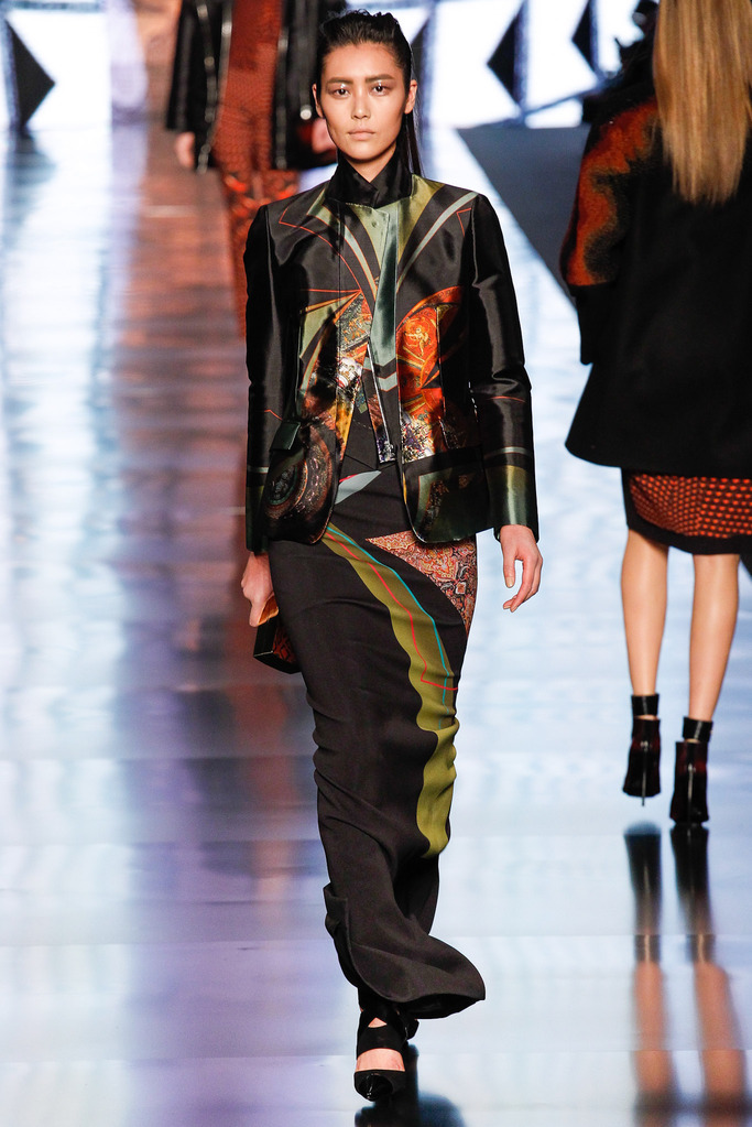 Etro 2013ﶬŮװϵУŮװܣͼƬ