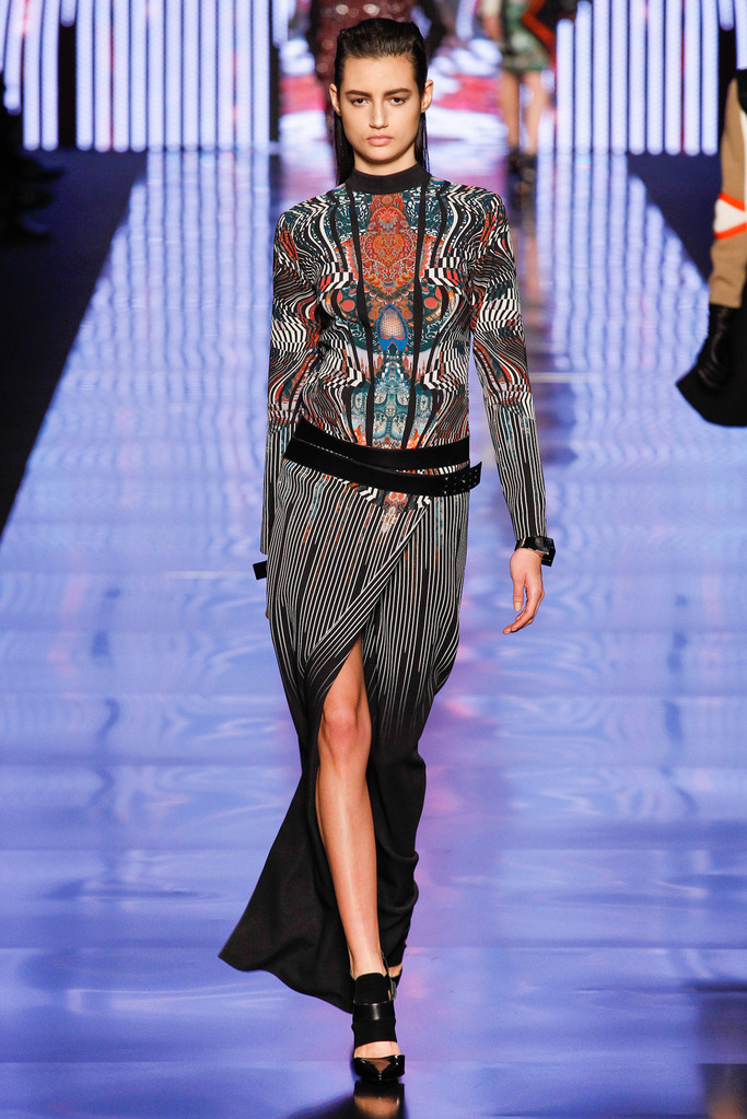 Etro 2013ﶬŮװϵУŮװܣͼƬ