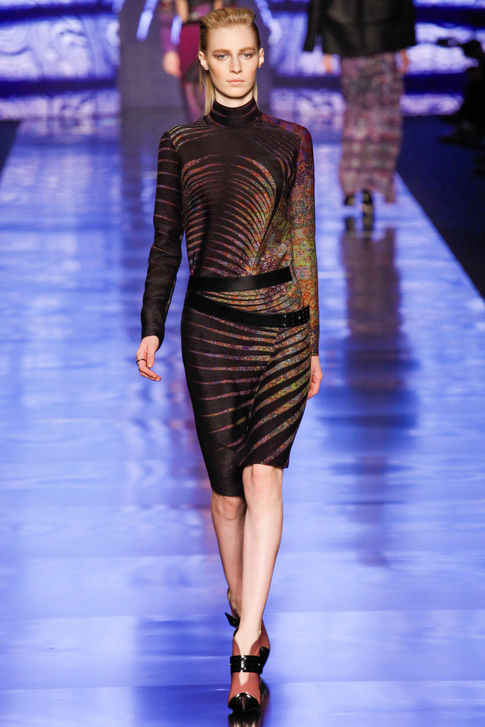 Etro 2013ﶬŮװϵУŮװܣͼƬ