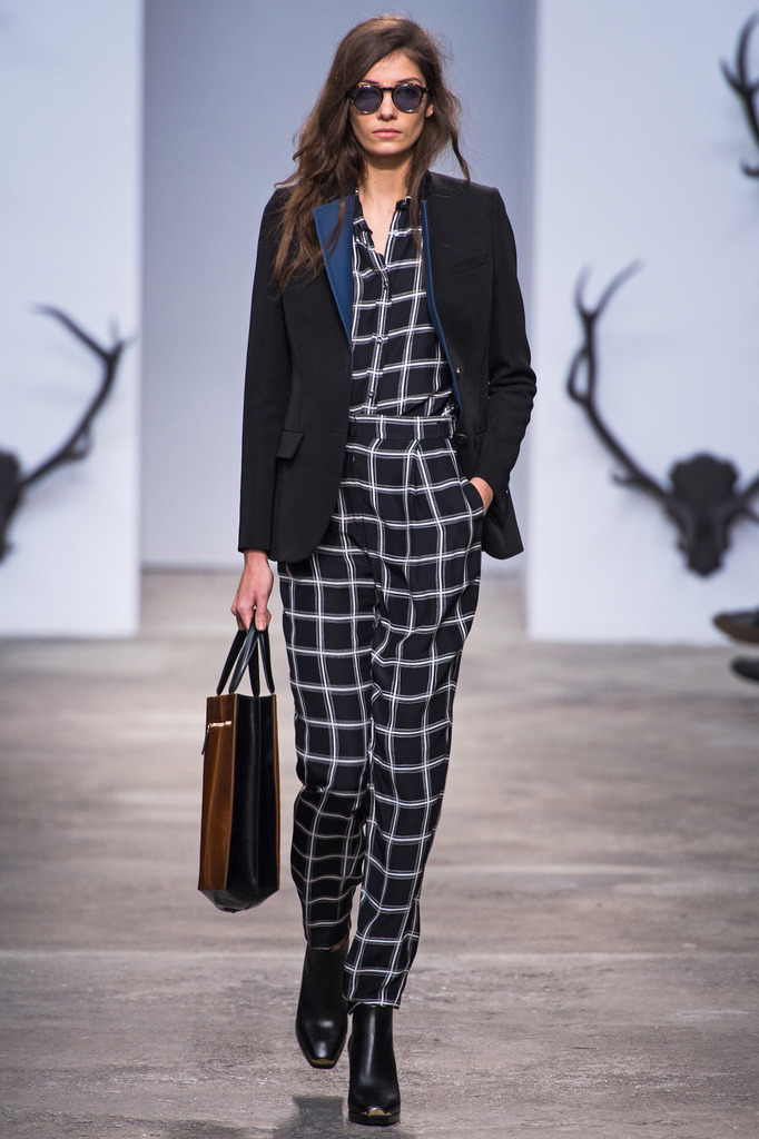 Trussardi 2013ﶬŮbϵУmr(sh)bܣDƬ