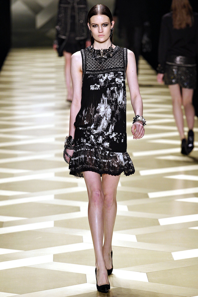 Roberto Cavalli 2013ﶬŮװϵУʱװܣͼƬ