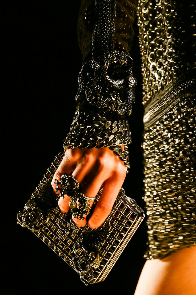 Roberto Cavalli 2013ﶬŮװϵУʱװܣͼƬ