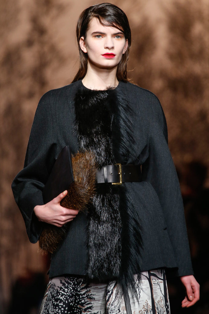 Marni 2013�ﶬŮװϵ�У�����ʱװ�ܣ�����ͼƬ