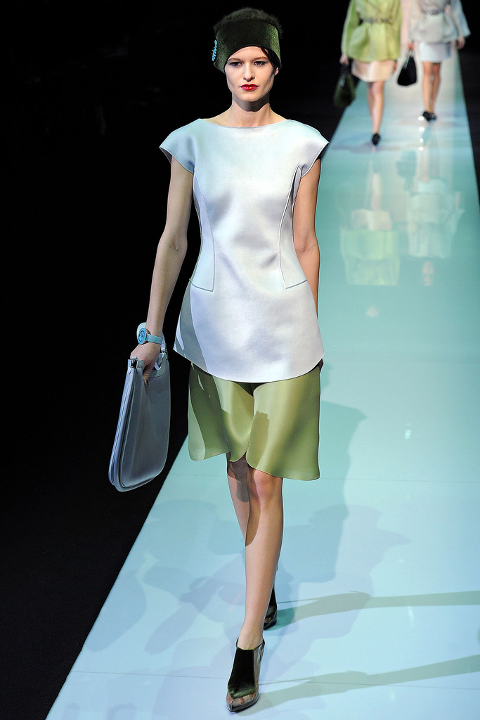 Emporio Armani 2013ﶬŮbϵУmrbܣDƬ