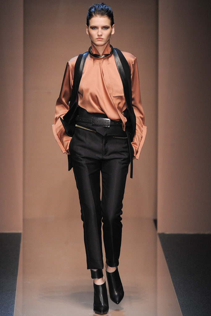 Gianfranco Ferre 2013ﶬŮbϵУmrbܣDƬ