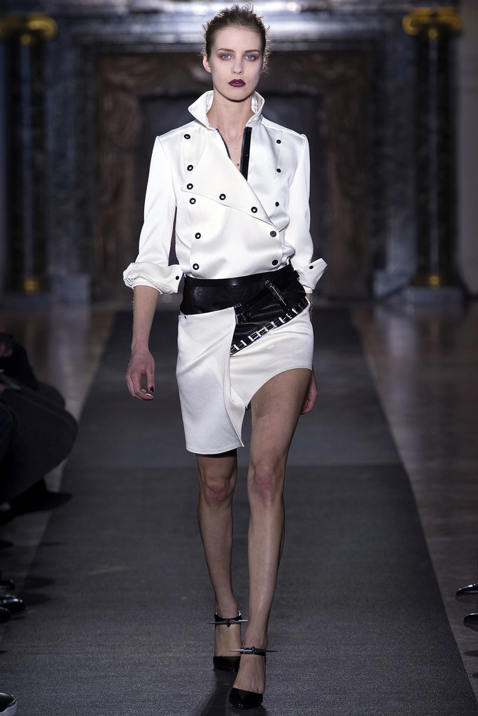 Anthony Vaccarello 2013ﶬŮװϵУʱװܣͼƬ