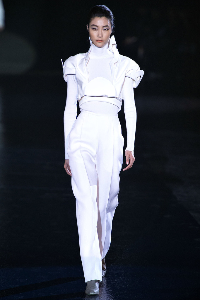 Mugler 2013ﶬŮװϵУʱװܣͼƬ