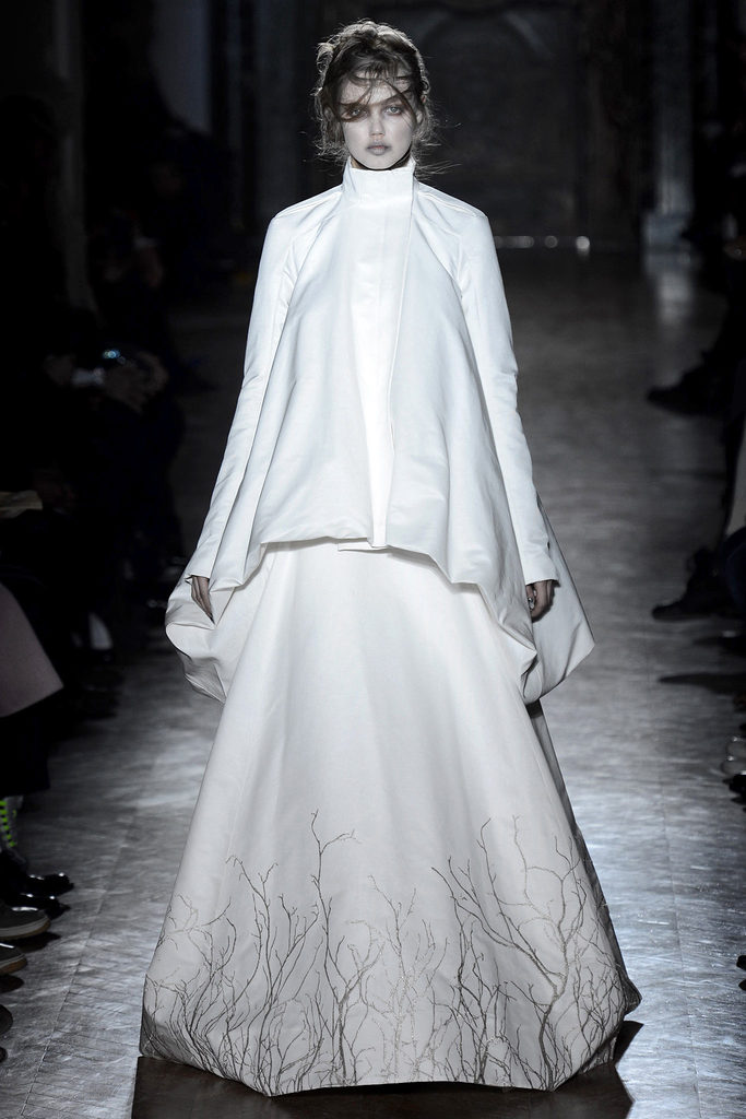 Gareth Pugh 2013ﶬŮbϵУr(sh)bܣDƬ