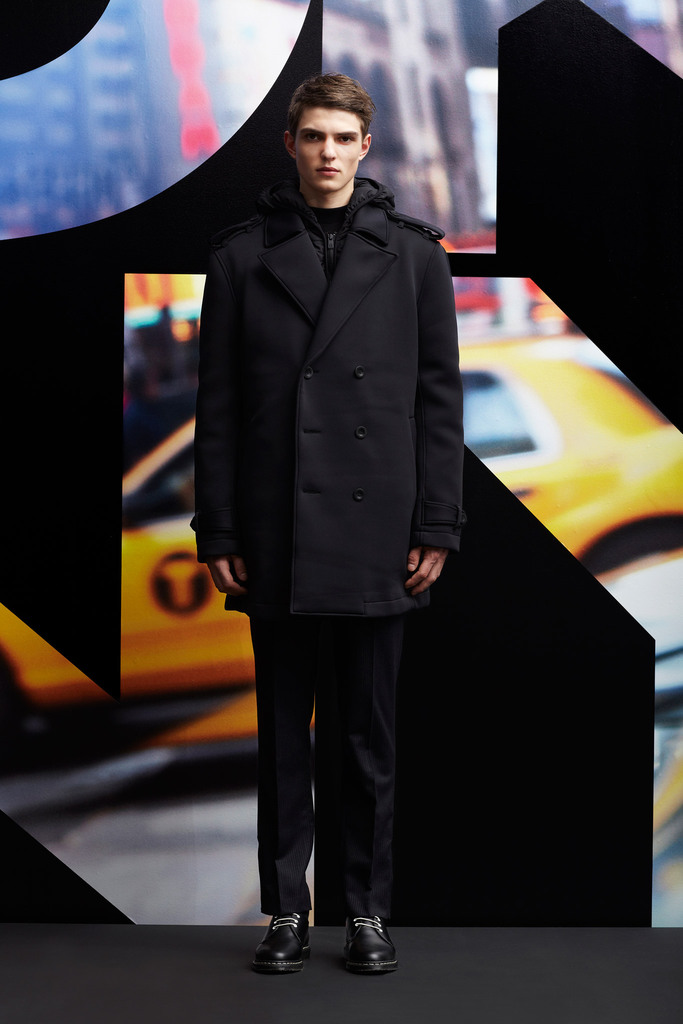 DKNY 2013ﶬװϵУŦԼʱװܣͼƬ