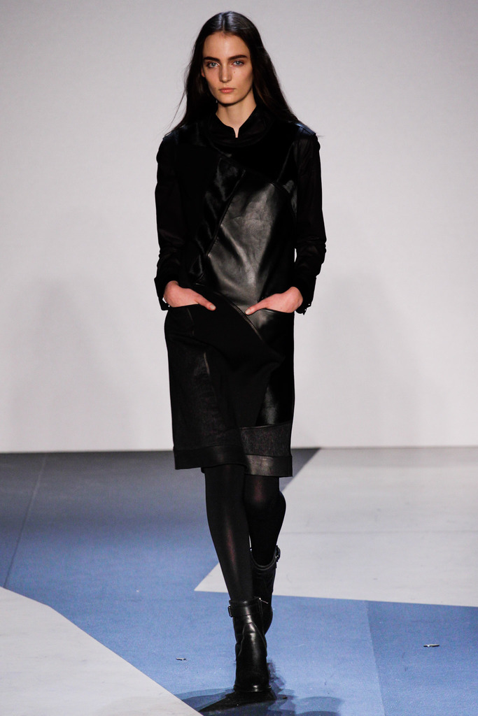 Helmut Lang 2013ﶬŮװϵУŦԼʱװܣͼƬ